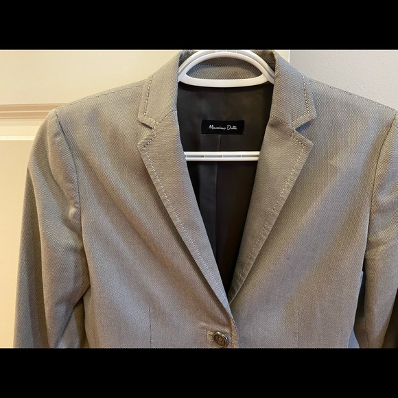 Mint condition dressy blazer - Picture 3 of 4